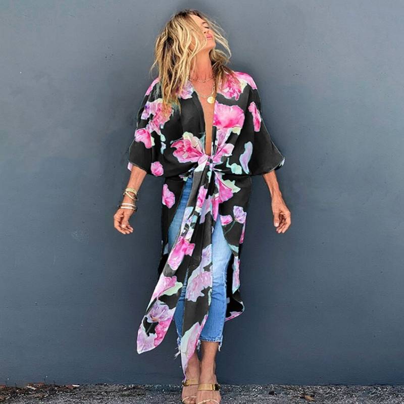 Chic Black Floral Kimono