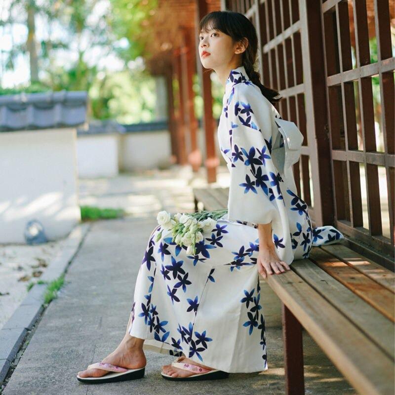 Kimono Japon Femme - Collection Tokyo Matsuri