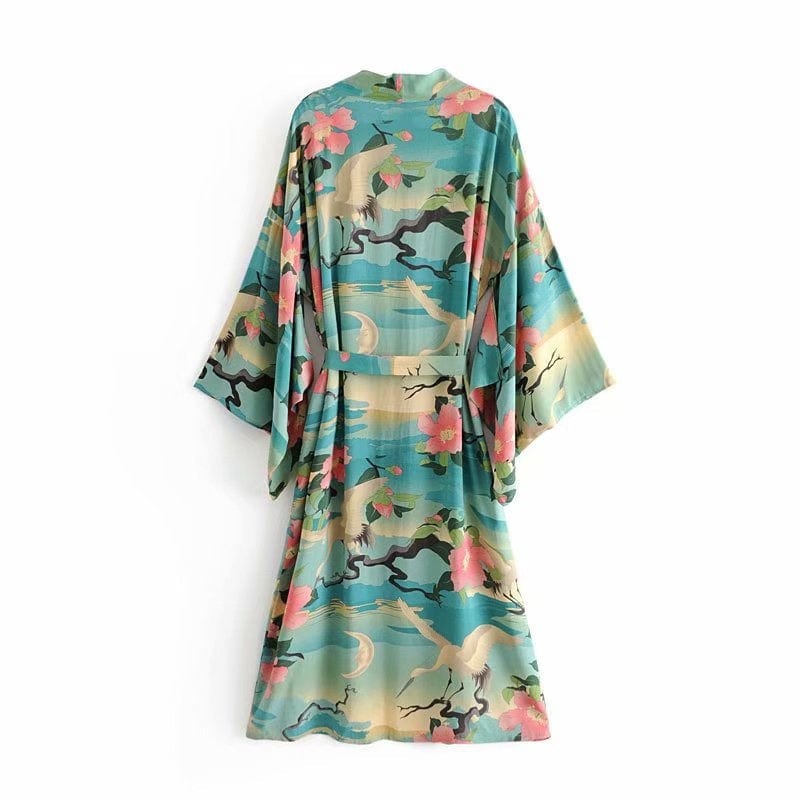 Kimono Chic: Robe à Manches Longues