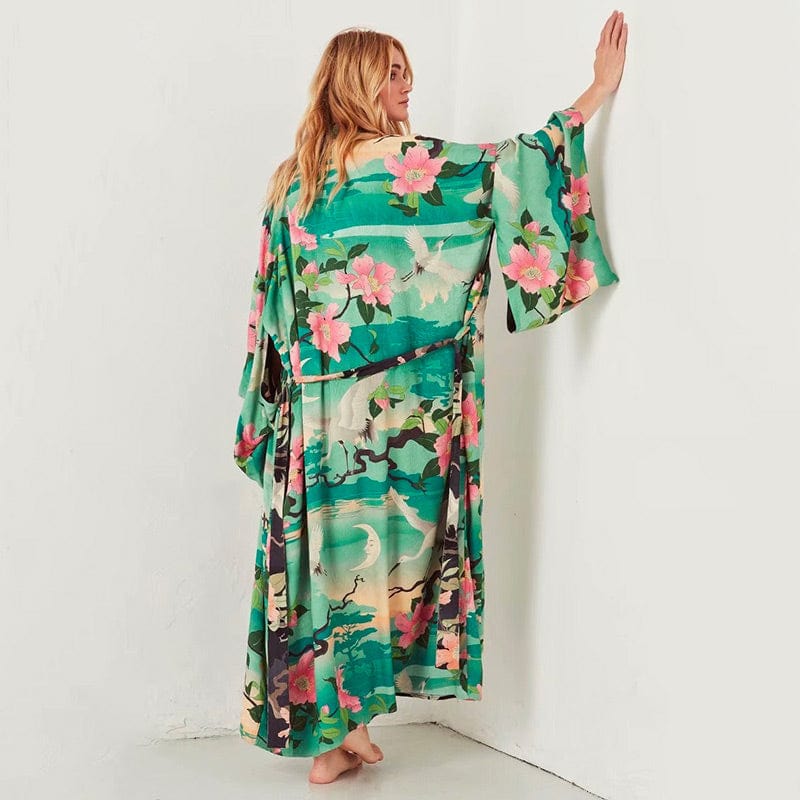 Kimono Chic: Robe à Manches Longues