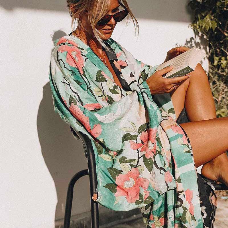 Kimono Chic: Robe à Manches Longues