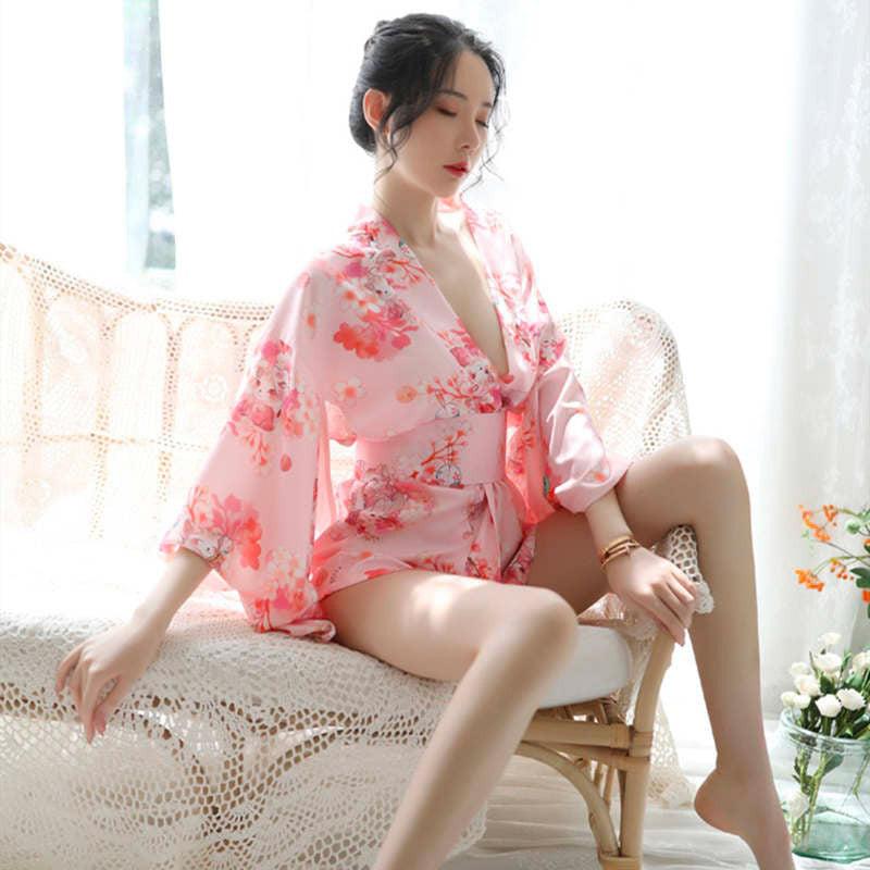 Short Japanese Kimono - Elegant Style