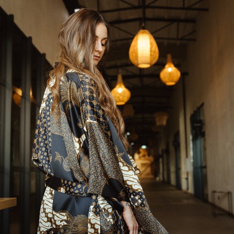 Silk Kimono - Exquisite Collection